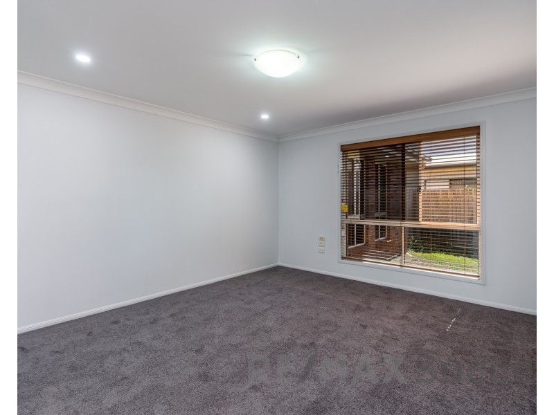 11 Ridgewood Drive, Middle Ridge QLD 4350