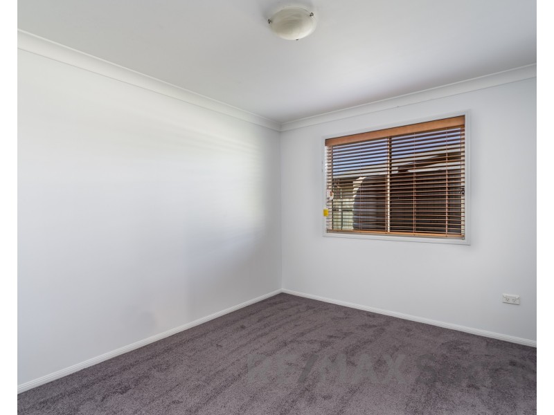 11 Ridgewood Drive, Middle Ridge QLD 4350