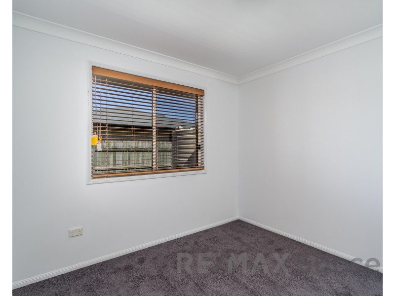 11 Ridgewood Drive, Middle Ridge QLD 4350