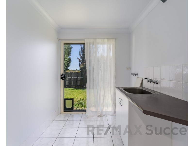 11 Ridgewood Drive, Middle Ridge QLD 4350