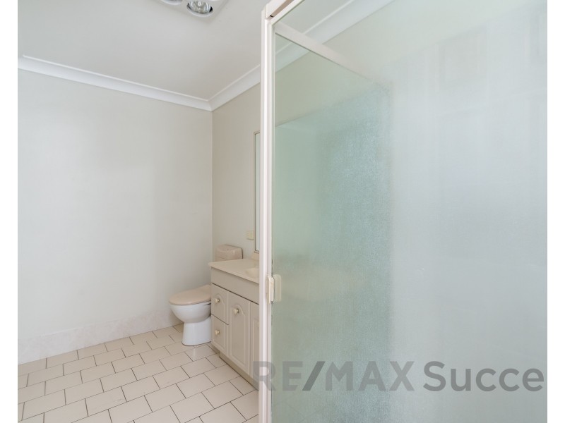 2/228 Mackenzie Street, Rangeville QLD 4350