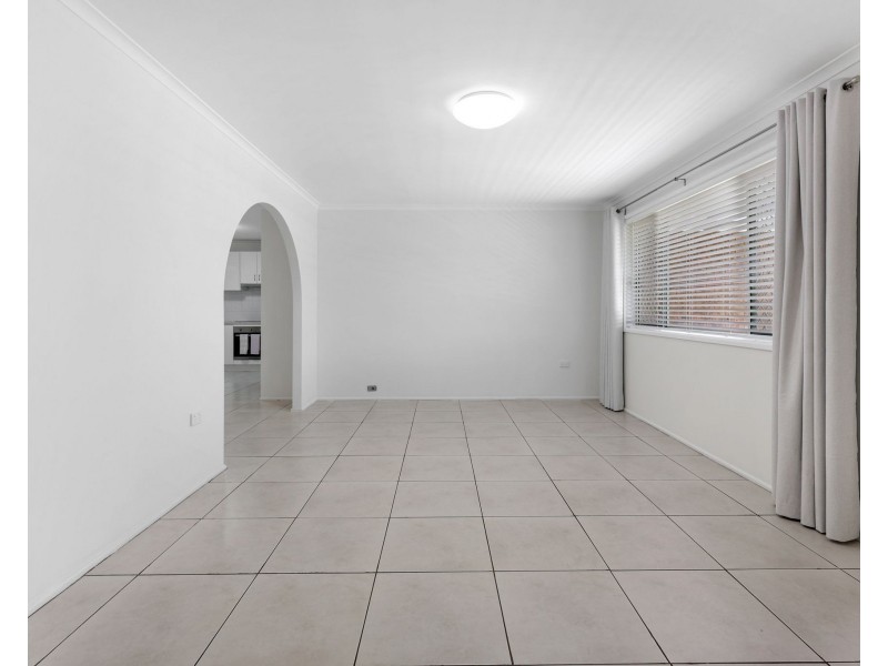 1 Regent Street, Darling Heights QLD 4350