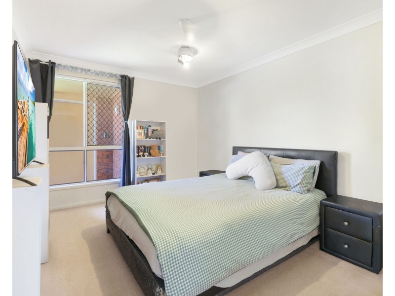 2/3 Gabrielle Street, Kearneys Spring QLD 4350