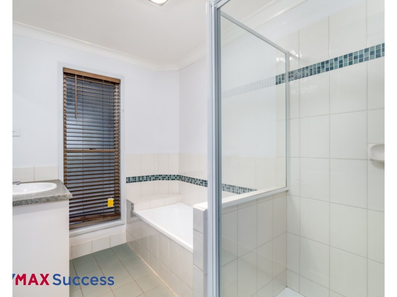 235 Nelson Street, Kearneys Spring QLD 4350