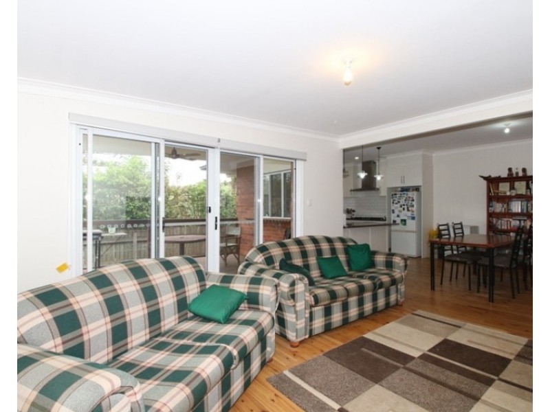 1a Wallace Street, Newtown QLD 4350