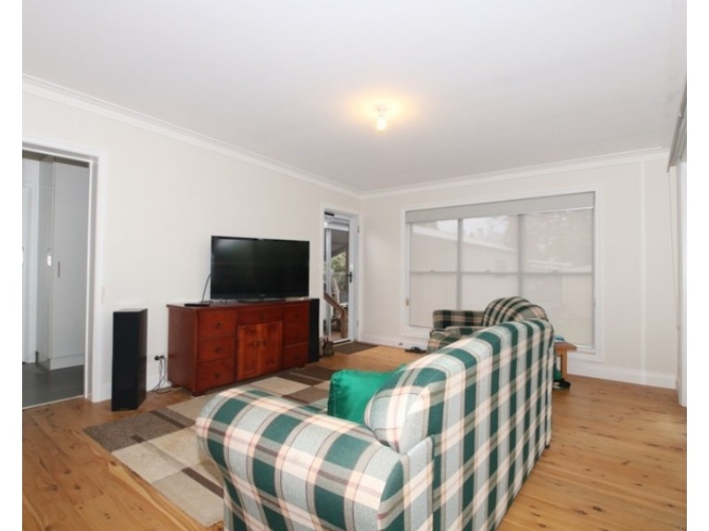 1a Wallace Street, Newtown QLD 4350