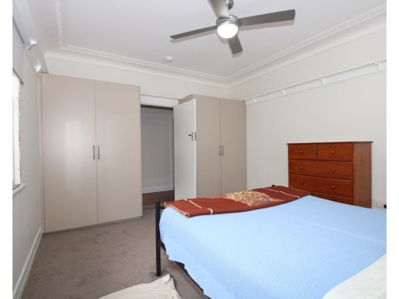 1a Wallace Street, Newtown QLD 4350