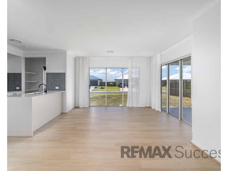 7 Abbeyfeale Circuit, Meringandan West QLD 4352