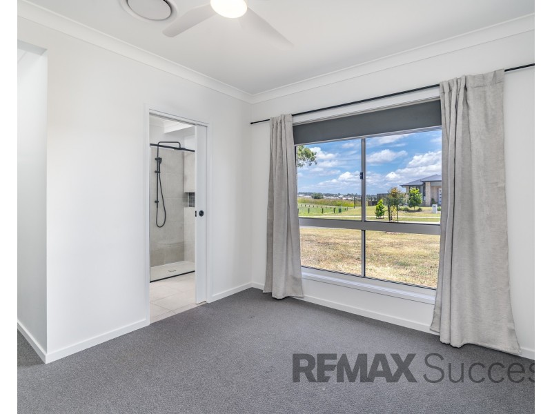 7 Abbeyfeale Circuit, Meringandan West QLD 4352