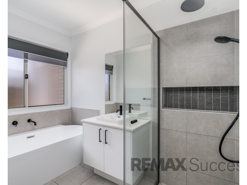 7 Abbeyfeale Circuit, Meringandan West QLD 4352