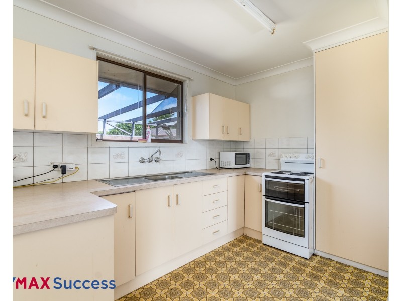 15 Aruma Street, Wilsonton Heights QLD 4350