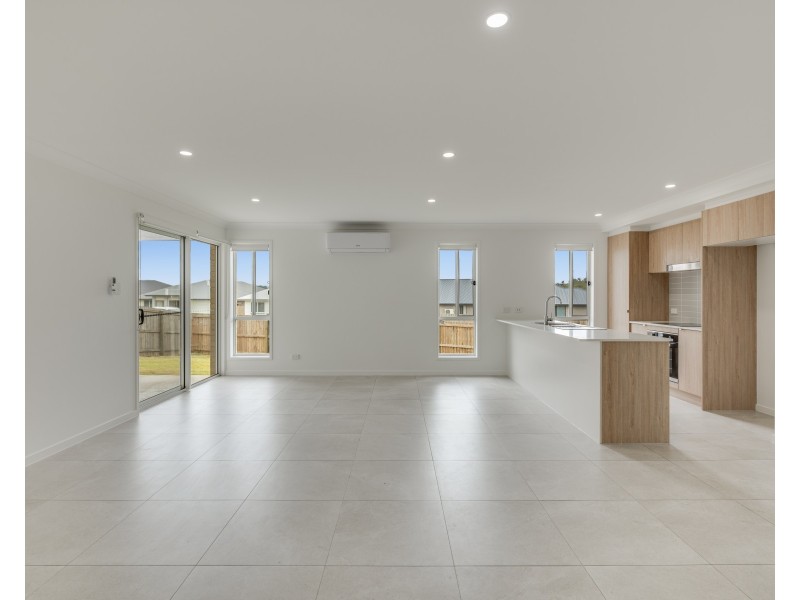 10 Rivergum Esplanade, Cotswold Hills QLD 4350