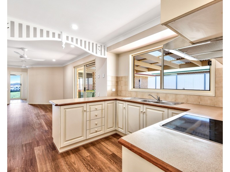 20 Weir Court, Harristown QLD 4350