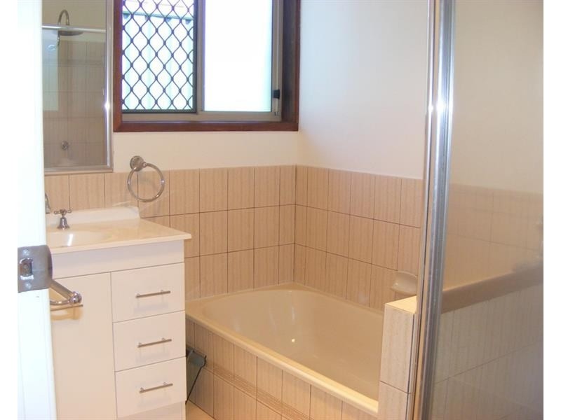 39 Riethmuller Street, Kearneys Spring QLD 4350