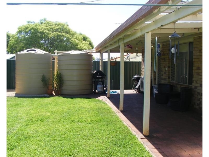 39 Riethmuller Street, Kearneys Spring QLD 4350