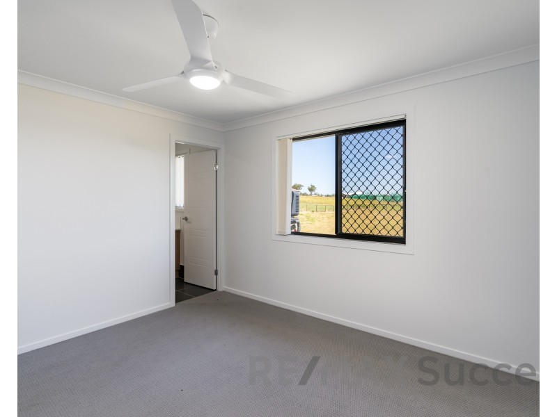 15 Aquila Drive, Meringandan West QLD 4352