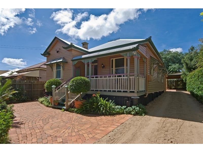 161 Bridge St, East Toowoomba QLD 4350