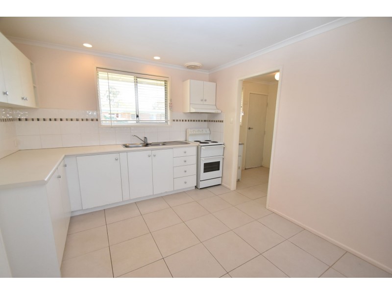 2/24 Chopin Street, Rockville QLD 4350