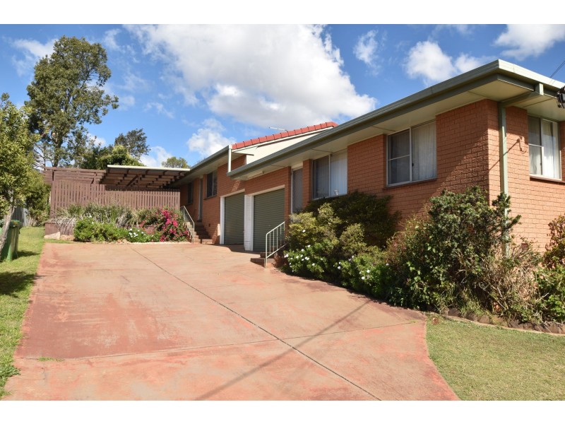 2/24 Chopin Street, Rockville QLD 4350