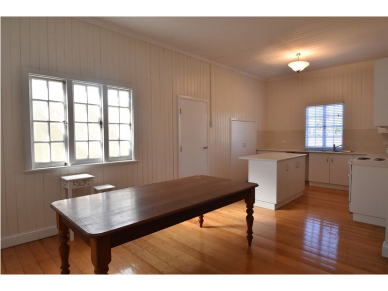 12 John Street, East Toowoomba QLD 4350