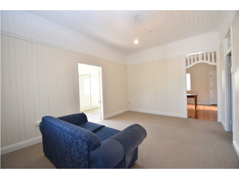 12 John Street, East Toowoomba QLD 4350