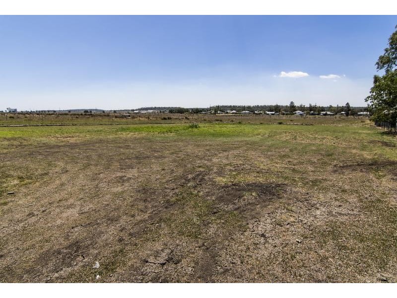 5 Scott Road, Jondaryan QLD 4403