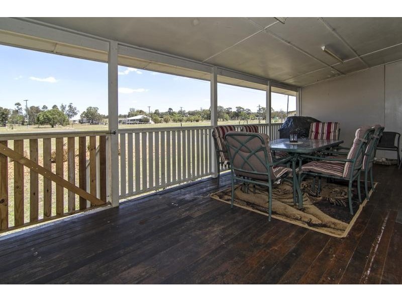 5 Scott Road, Jondaryan QLD 4403