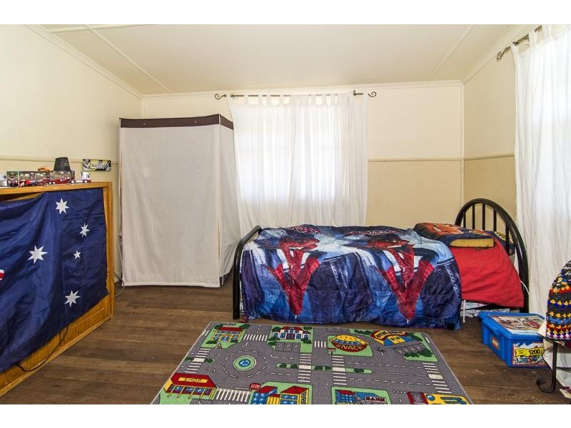 5 Scott Road, Jondaryan QLD 4403