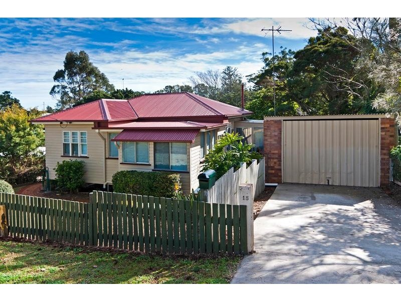 15 Adam St, North Toowoomba QLD 4350