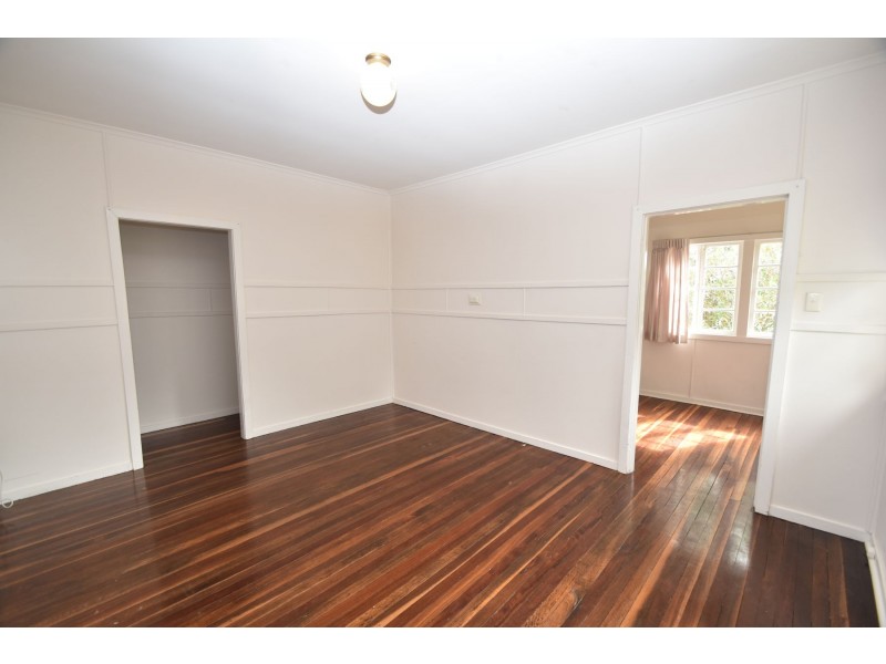 25 Yeates Street, Harlaxton QLD 4350