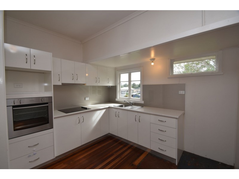 25 Yeates Street, Harlaxton QLD 4350