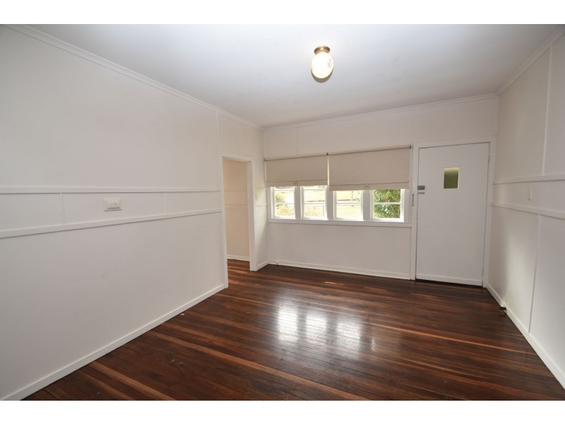 25 Yeates Street, Harlaxton QLD 4350