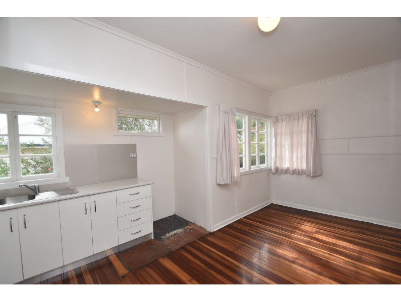 25 Yeates Street, Harlaxton QLD 4350