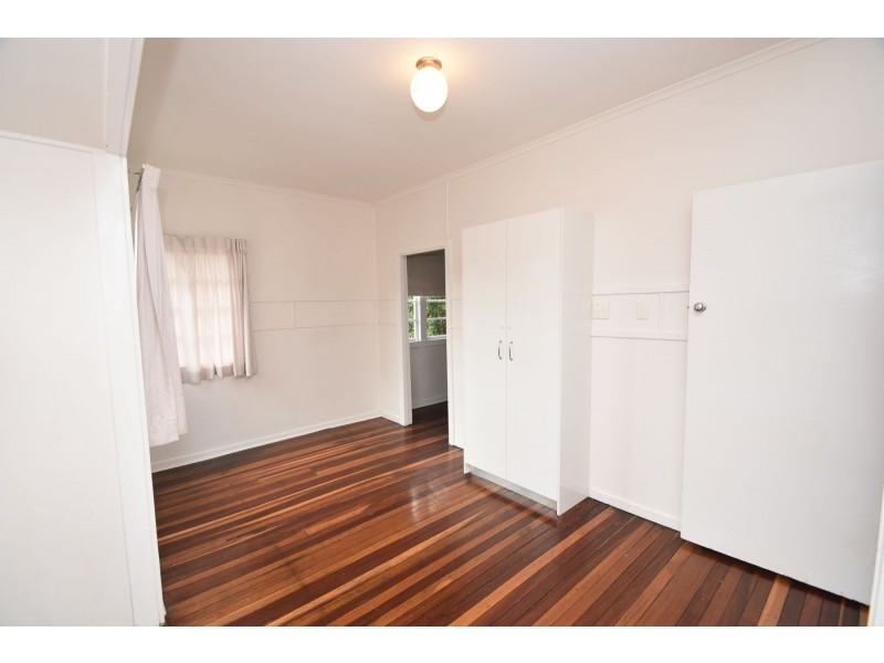 25 Yeates Street, Harlaxton QLD 4350