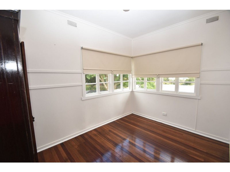 25 Yeates Street, Harlaxton QLD 4350