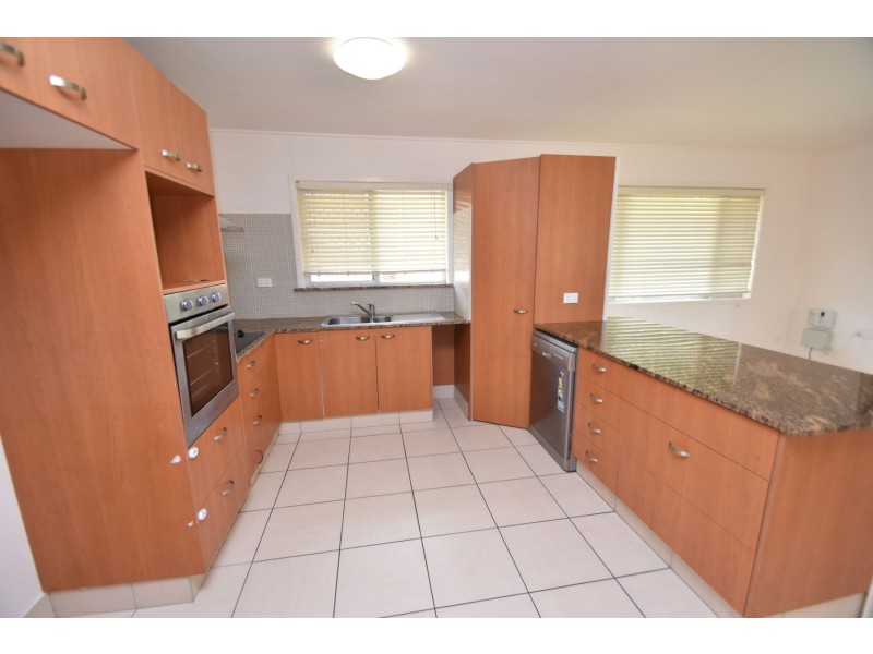 2/24 Wentworth Street, Centenary Heights QLD 4350