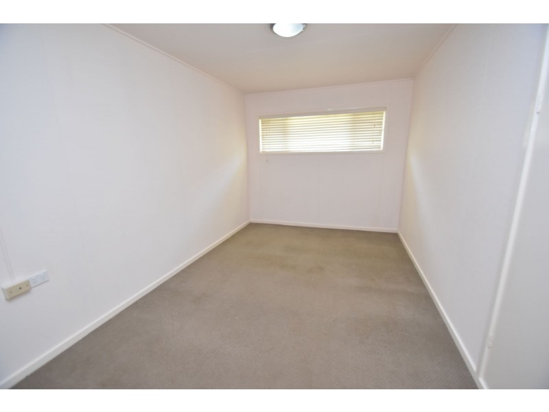 2/24 Wentworth Street, Centenary Heights QLD 4350