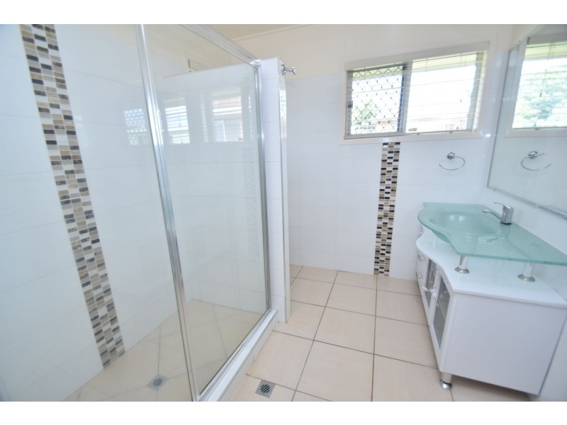 2/24 Wentworth Street, Centenary Heights QLD 4350