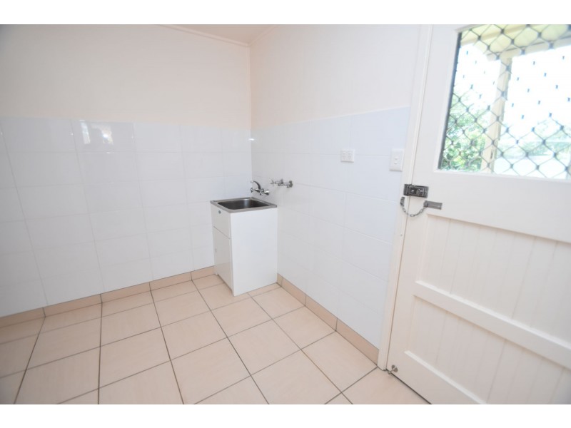 2/24 Wentworth Street, Centenary Heights QLD 4350