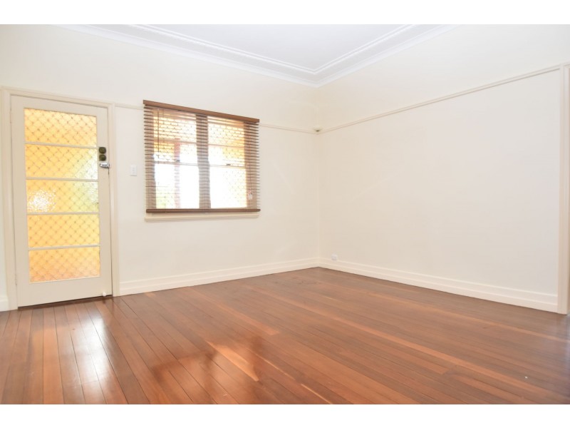 4 Gilbert Street, Toowoomba City QLD 4350