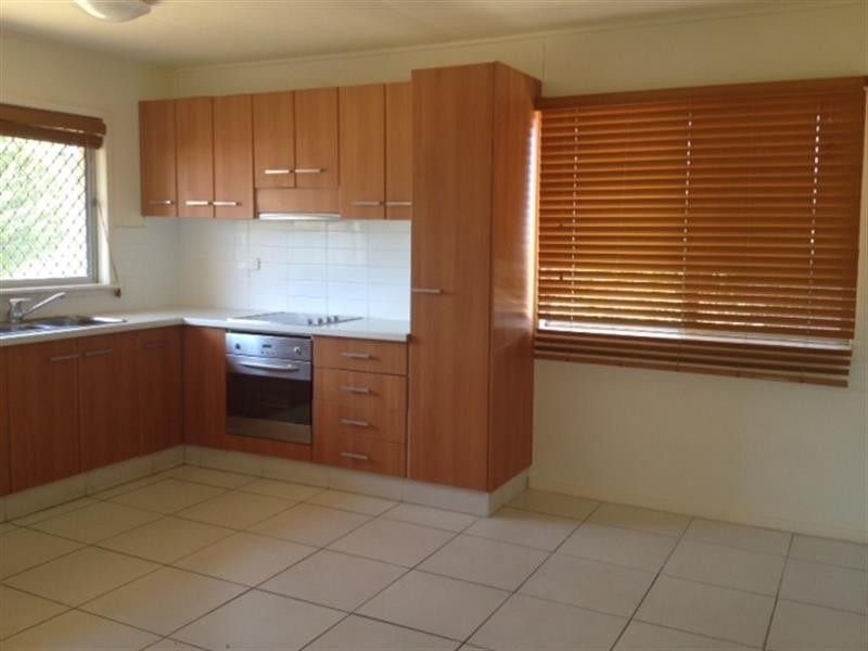 1/24 Wentworth St, Centenary Heights QLD 4350