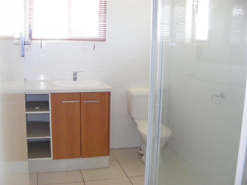 1/24 Wentworth St, Centenary Heights QLD 4350