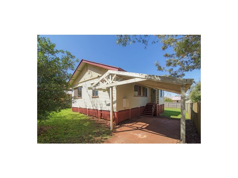 24 Walsh St, Harlaxton QLD 4350