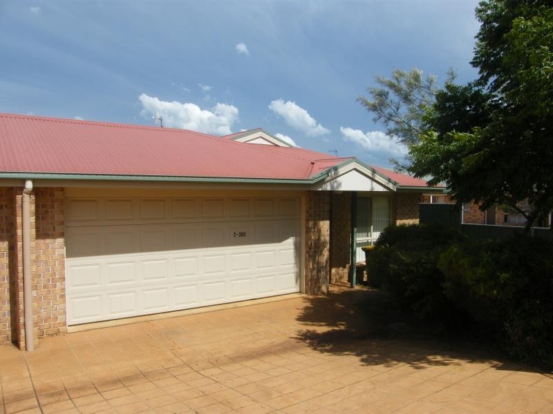2/380 West St, Kearneys Spring QLD 4350
