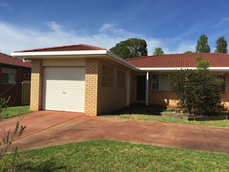 2/16 Bryan Street, Darling Heights QLD 4350