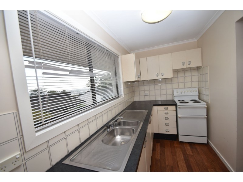 36/2 Benjamin  Street, Mount Lofty QLD 4350