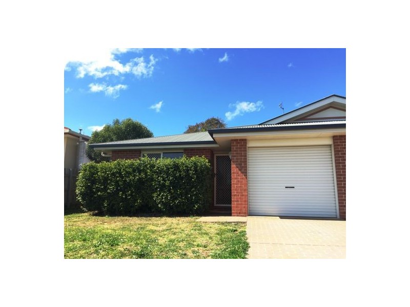 1/24 Dalzell Cres, Darling Heights QLD 4350