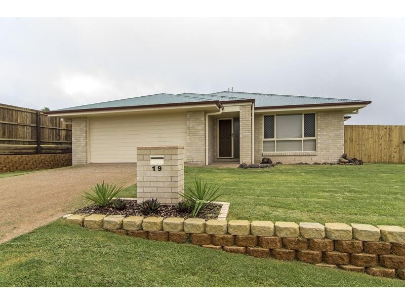 19 Sweeney Street, Kearneys Spring QLD 4350
