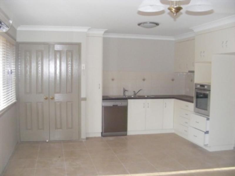 6/9 Hirst St, Greenmount QLD 4359