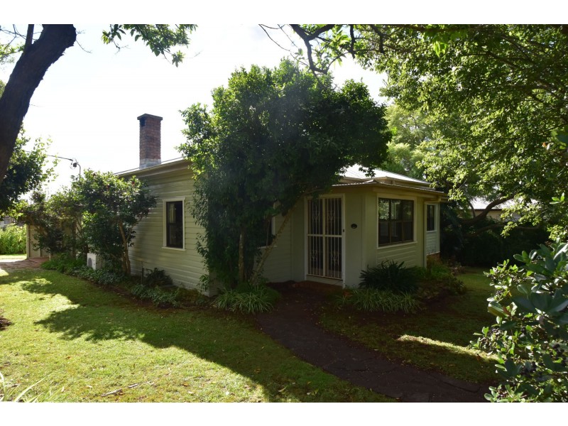 39 Curzon Street, East Toowoomba QLD 4350